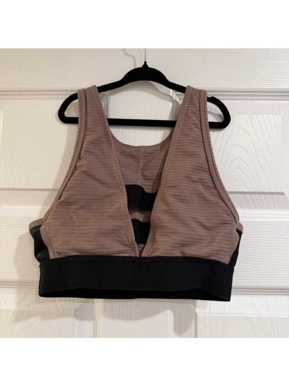 Barrys Bootcamp Taupe Black Ripped Cutout Workout Sports Bra Size Small